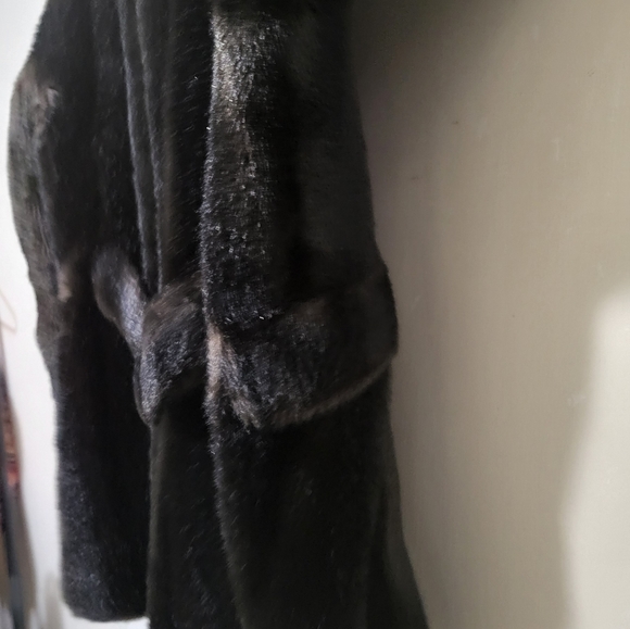 Faux Fur coat - Picture 7 of 11